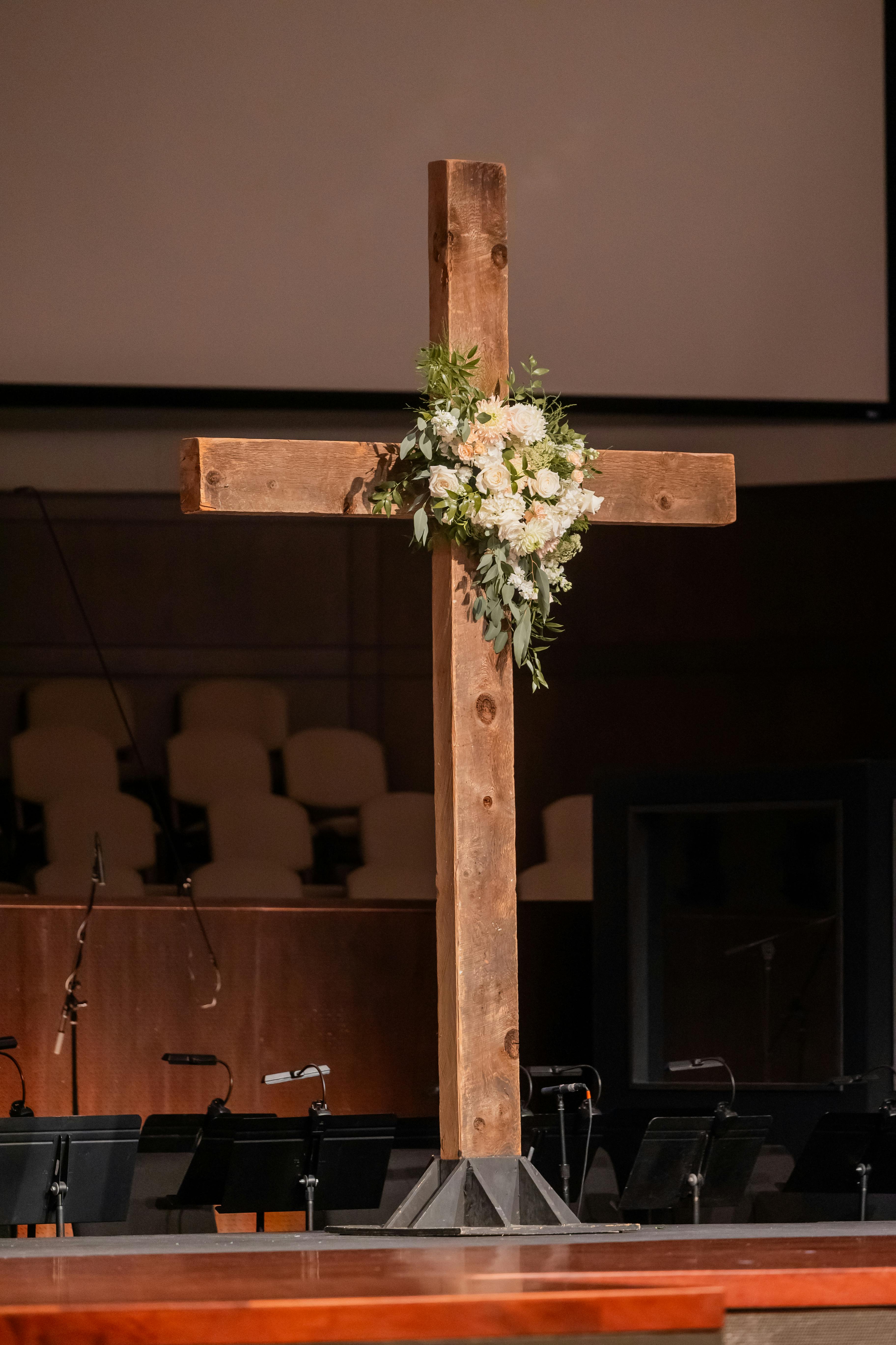 pexels-caleboquendo-34596966-The Giving Wall